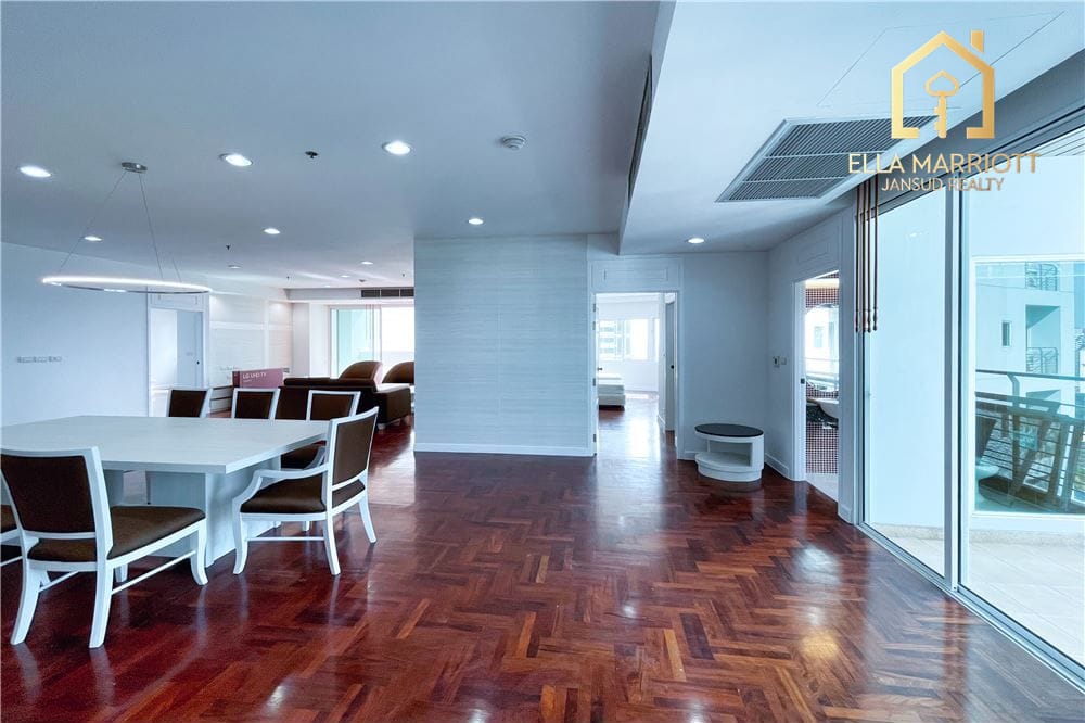 Luxurious 3-Bedroom Condo for Rent in Central Bangkok 5