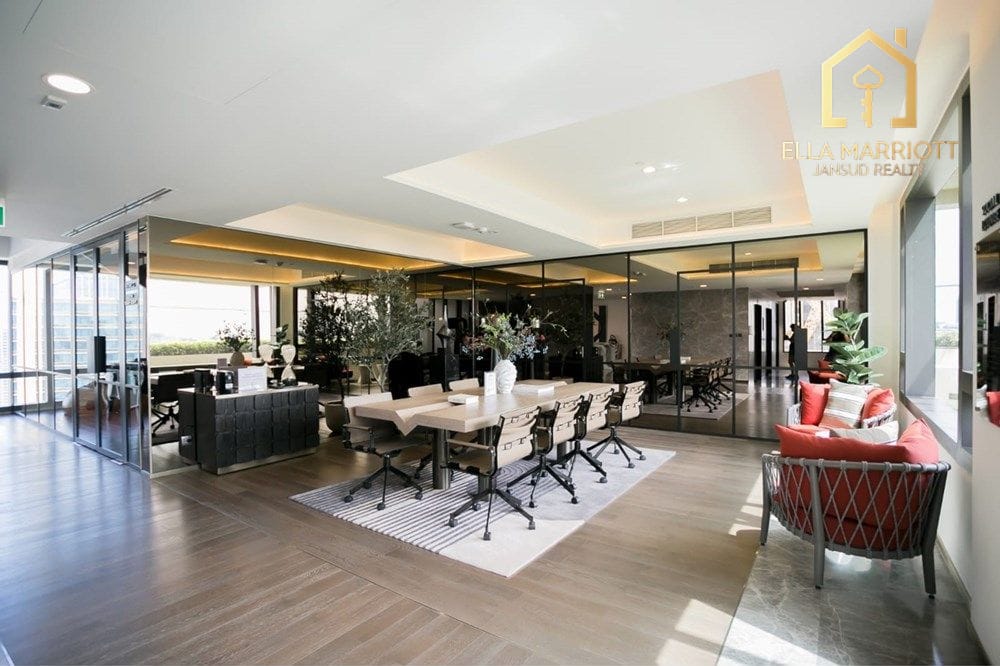 2-Bedroom Condo at MUNIQ Sukhumvit 23 — 4 min walk to MRT 20