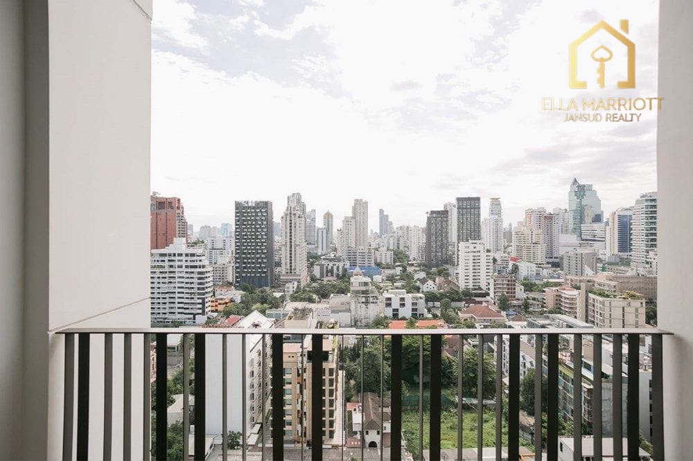 2-Bedroom Condo at MUNIQ Sukhumvit 23 — 4 min walk to MRT 3