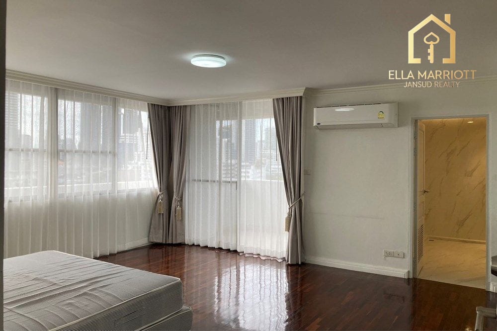 3-Bedroom Condo at Rare 260sqm Low-Rise Luxury in Sukhumvit 49 8