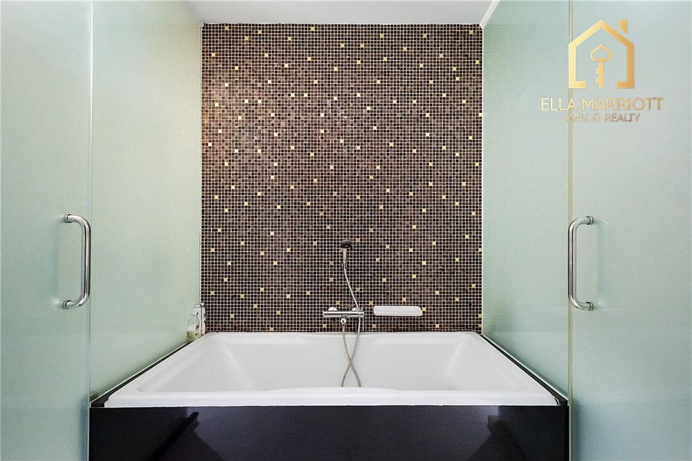Penthouse | Sukhumvit City Resort (Soi 11) | 4BR with Tenant | 40 MB 17