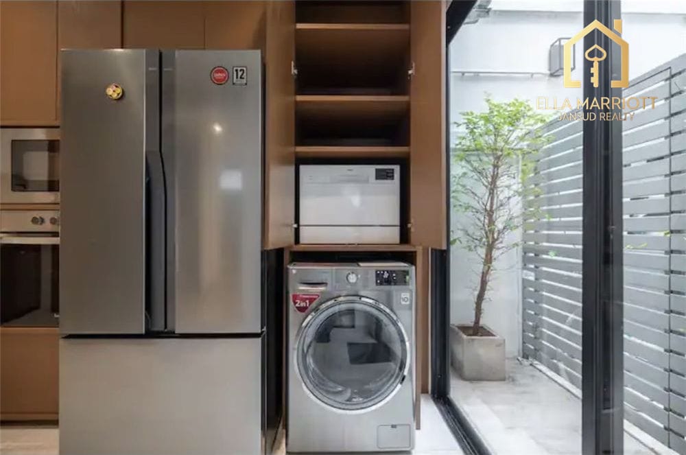 3-Schlafzimmer-Reihenhaus in Ekkamai zu verkaufen, vermietet 28