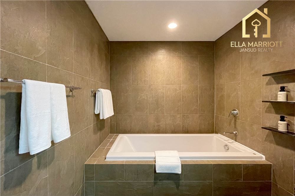 Spacious 3BR Condo for Rent in Ekkamai-Suk 63 | 240sqm | Pet-Friendly Low-Rise 11