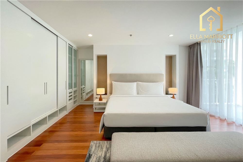 Spacious 3BR Condo for Rent in Ekkamai-Suk 63 | 240sqm | Pet-Friendly Low-Rise 13