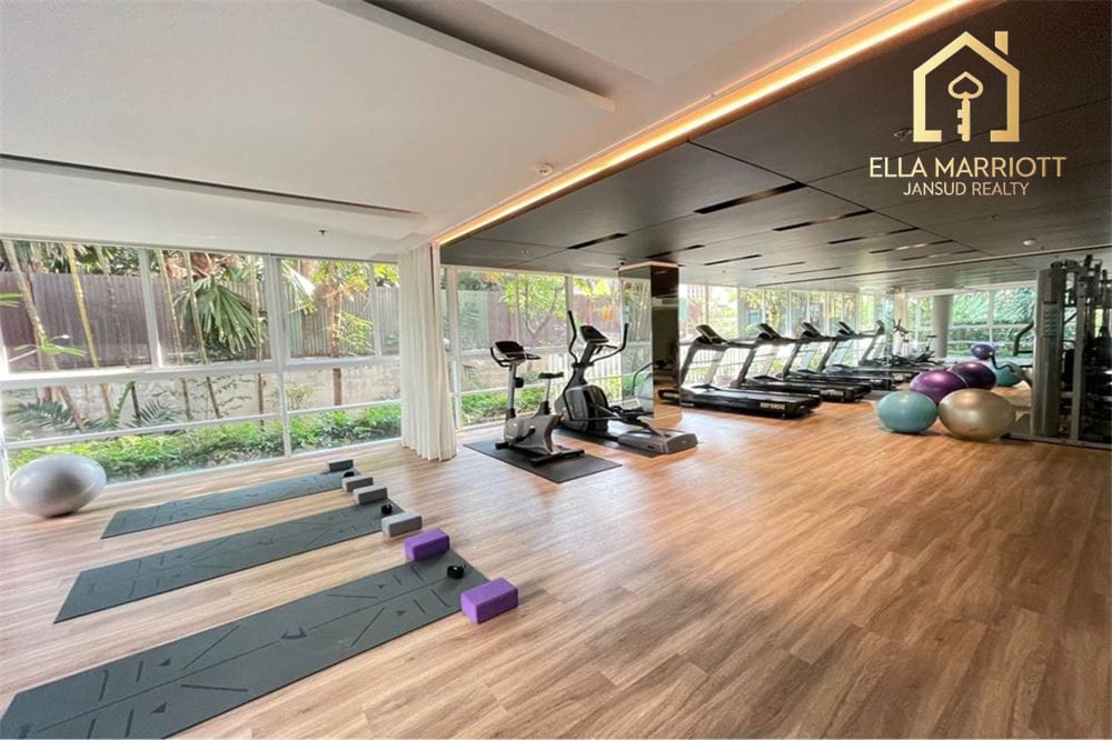 Spacious 3BR Condo for Rent in Ekkamai-Suk 63 | 240sqm | Pet-Friendly Low-Rise 15