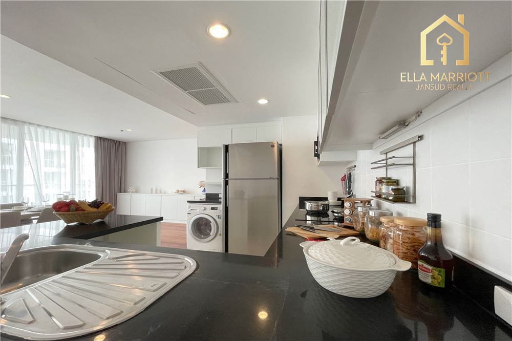 Spacious 3BR Condo for Rent in Ekkamai-Suk 63 | 240sqm | Pet-Friendly Low-Rise 5