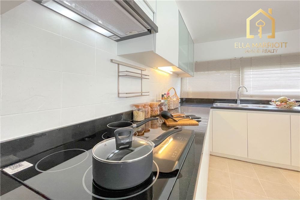 Spacious 3BR Condo for Rent in Ekkamai-Suk 63 | 240sqm | Pet-Friendly Low-Rise 7