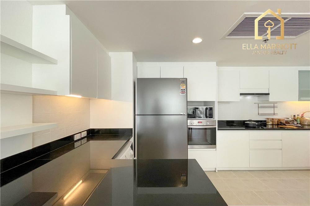 Spacious 3BR Condo for Rent in Ekkamai-Suk 63 | 240sqm | Pet-Friendly Low-Rise 8