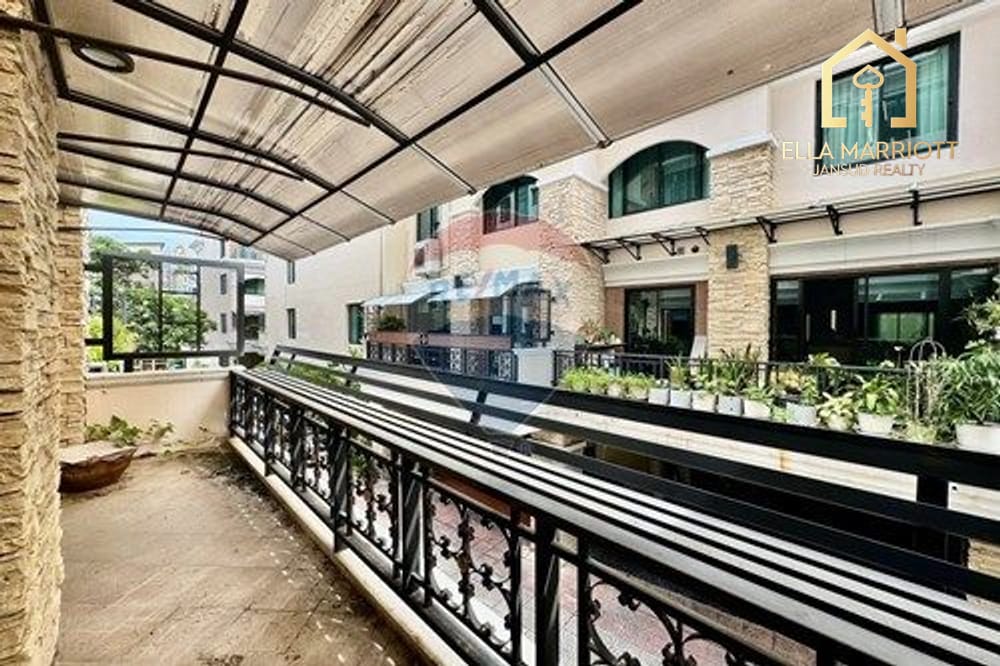 4-Bedroom Townhouse in Thonglor 25 8