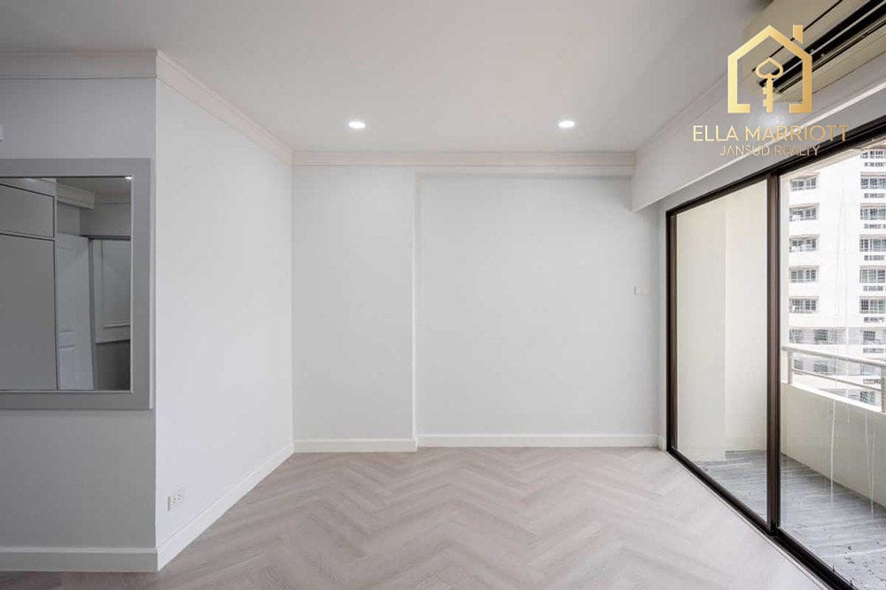 2-Bedroom Condo at Saranjai Mansion — 3 min walk to BTS Nana 19