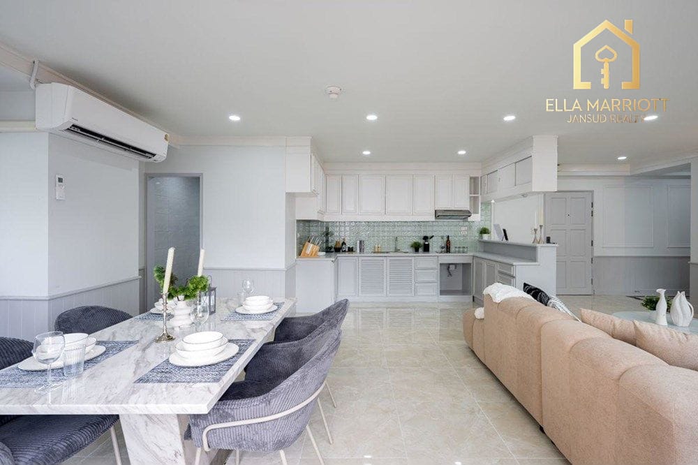 2-Bedroom Condo at Saranjai Mansion — 3 min walk to BTS Nana 3