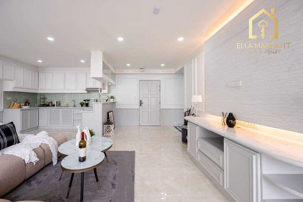 2-Bedroom Condo at Saranjai Mansion — 3 min walk to BTS Nana 7