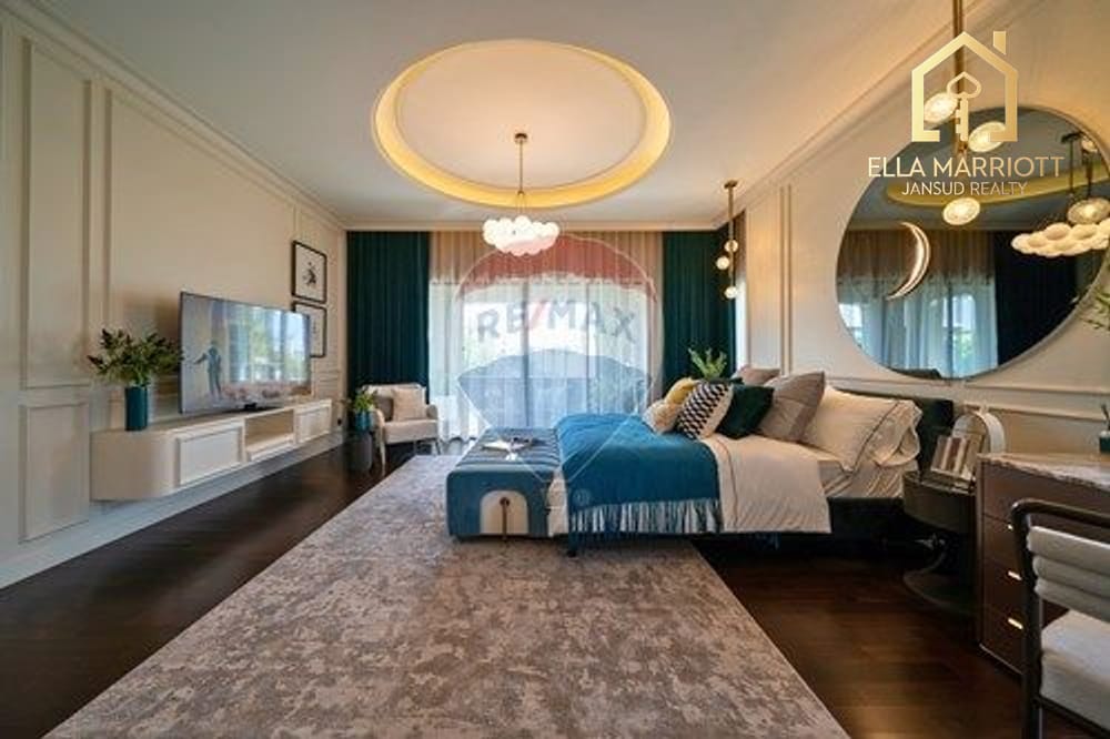 4-Bedroom Detached House 12
