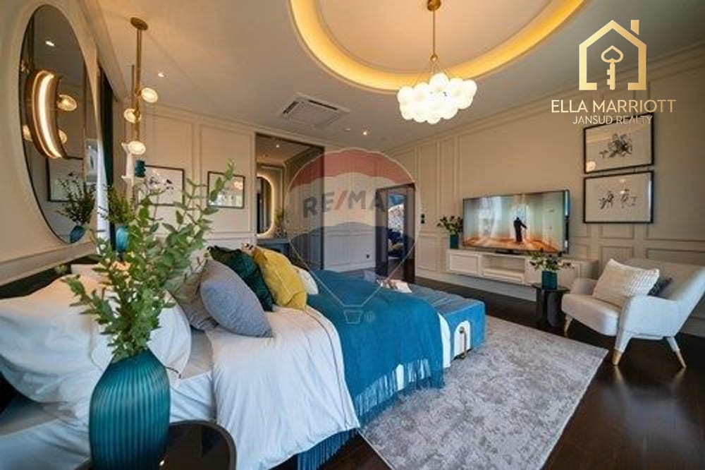 4-Bedroom Detached House 13