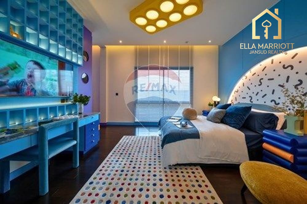 4-Bedroom Detached House 16