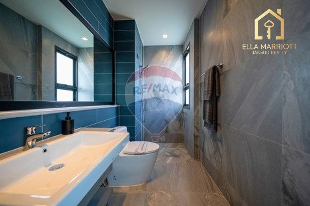 4-Bedroom Detached House 20