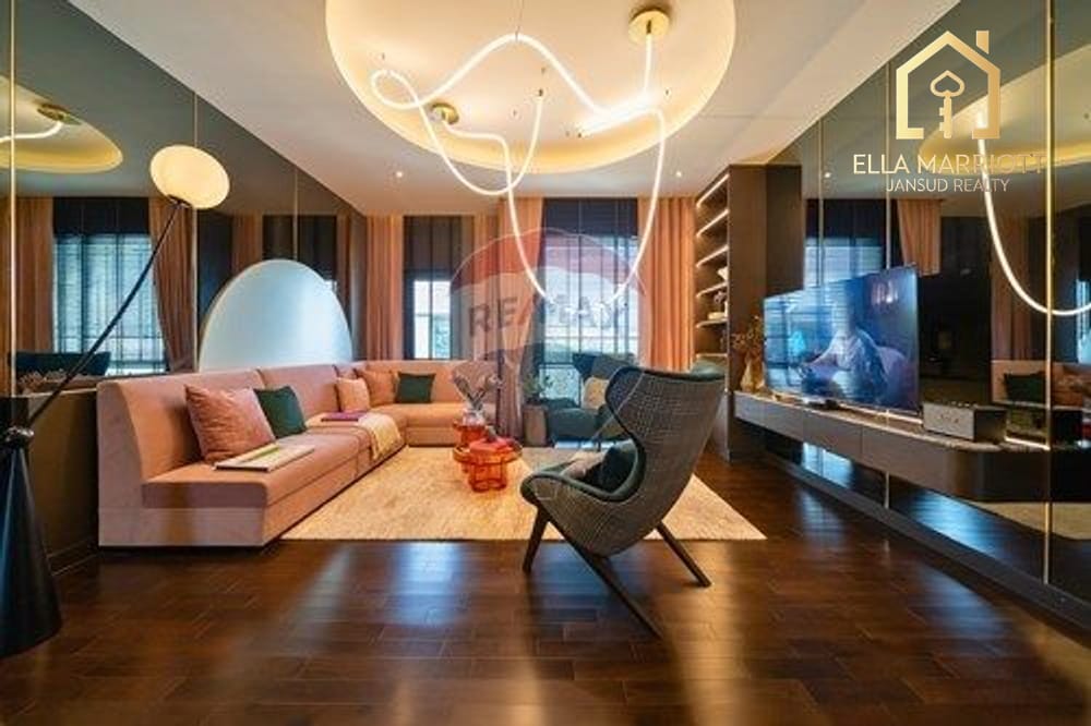 4-Bedroom Detached House 7