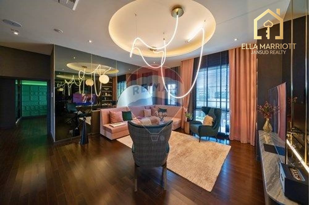 4-Bedroom Detached House 9