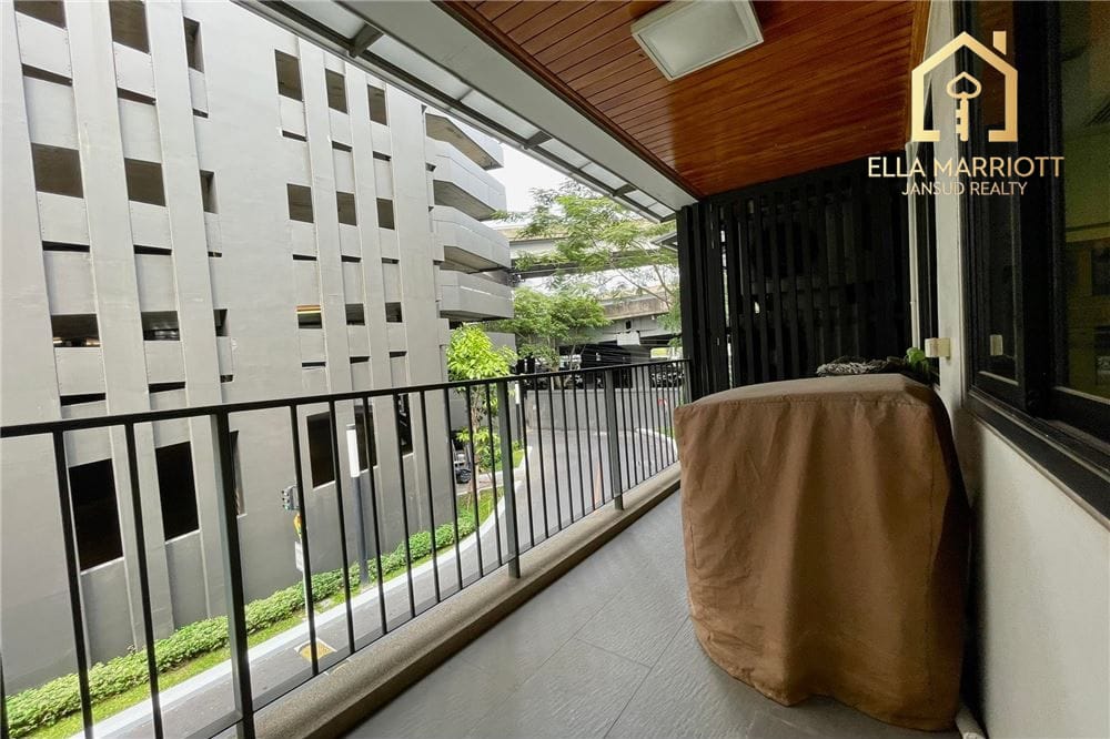 Luxury 3 Bedroom Condo for Sale in Pathum Wan, Bangkok 6
