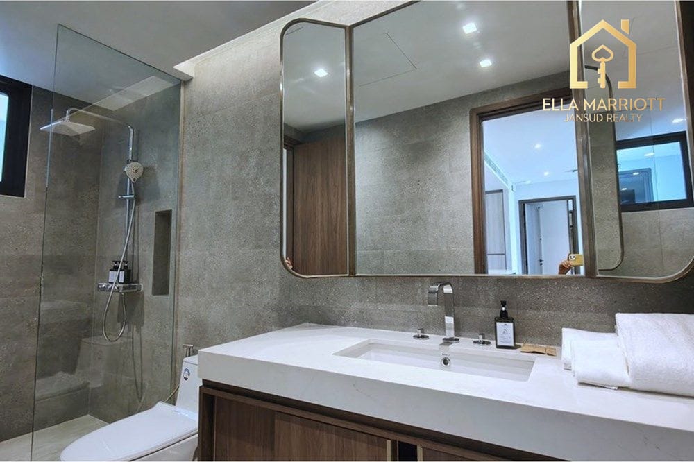 Rent 95K | New 90sqm 2BR Serviced Apartment | Pet-Friendly | Prime Sukhumvit Location 7
