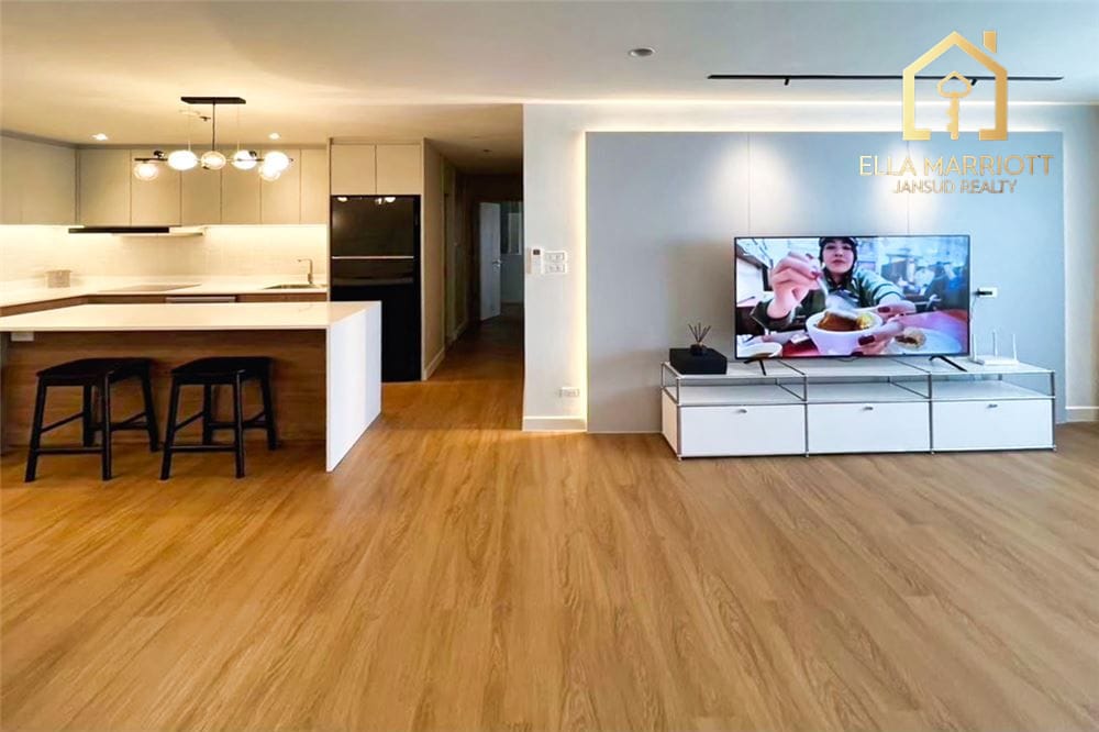 2-Bedroom Condo at Baan Ploenchit — 13 min walk to BTS Phloen Chit 4