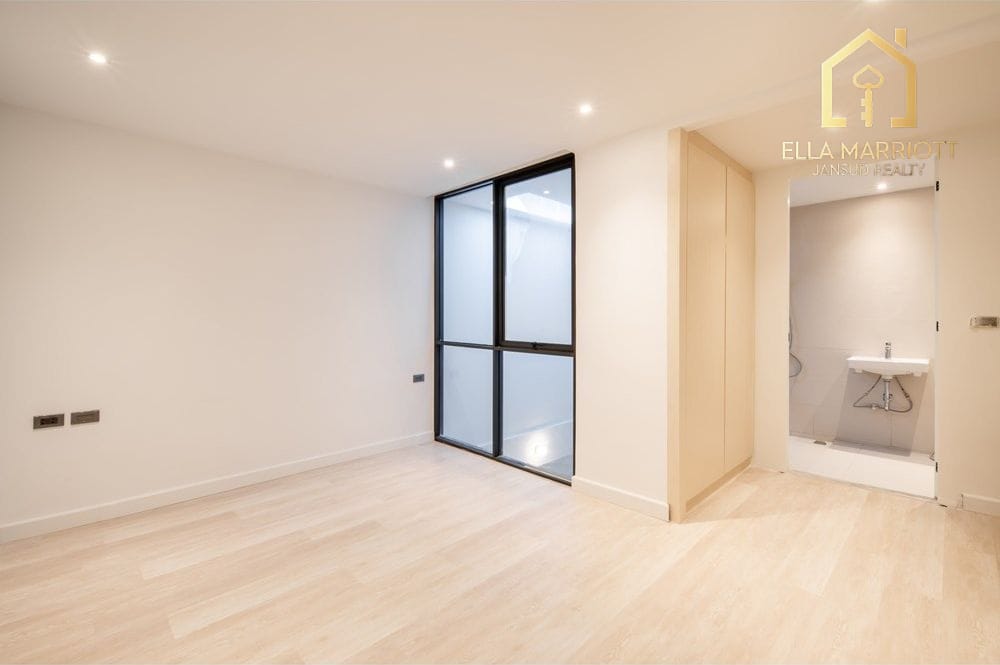 Sale 8.7MB | Renovated Townhome | Pridi 14 | 1km to BTS Phra Khanong 17