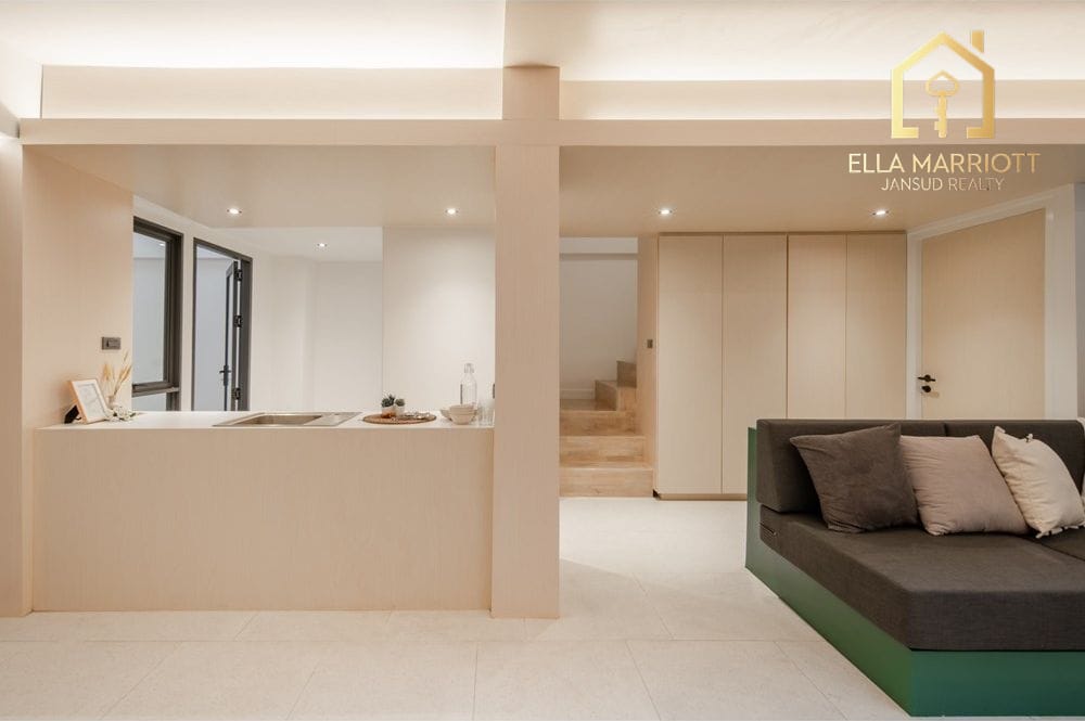 Sale 8.7MB | Renovated Townhome | Pridi 14 | 1km to BTS Phra Khanong 2