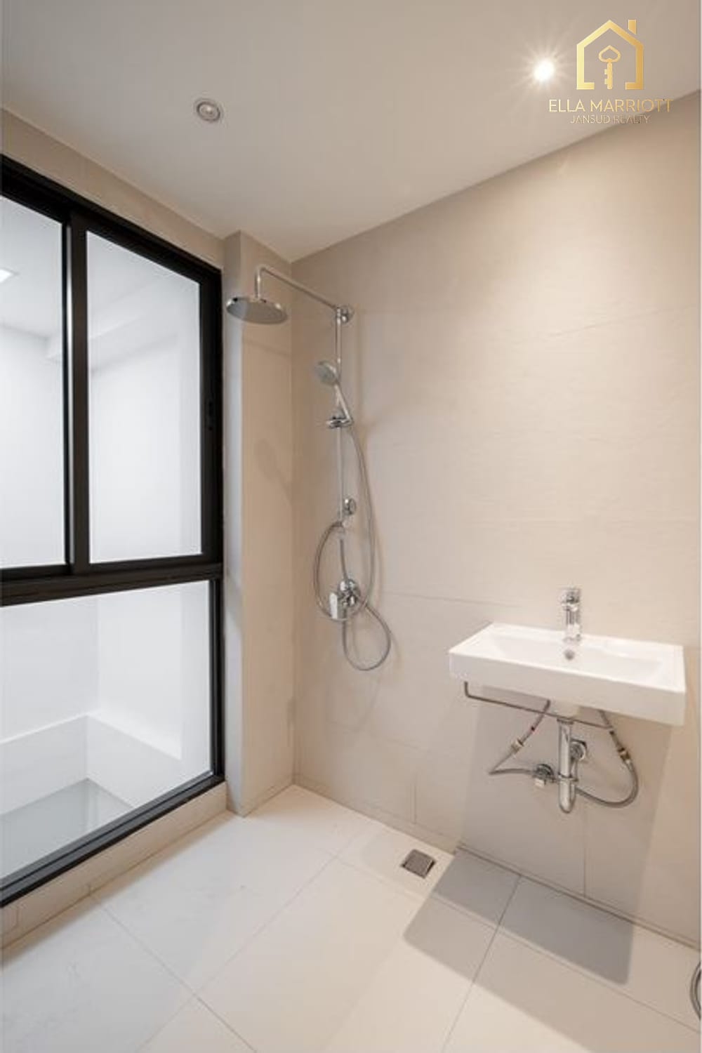 Sale 8.7MB | Renovated Townhome | Pridi 14 | 1km to BTS Phra Khanong 22