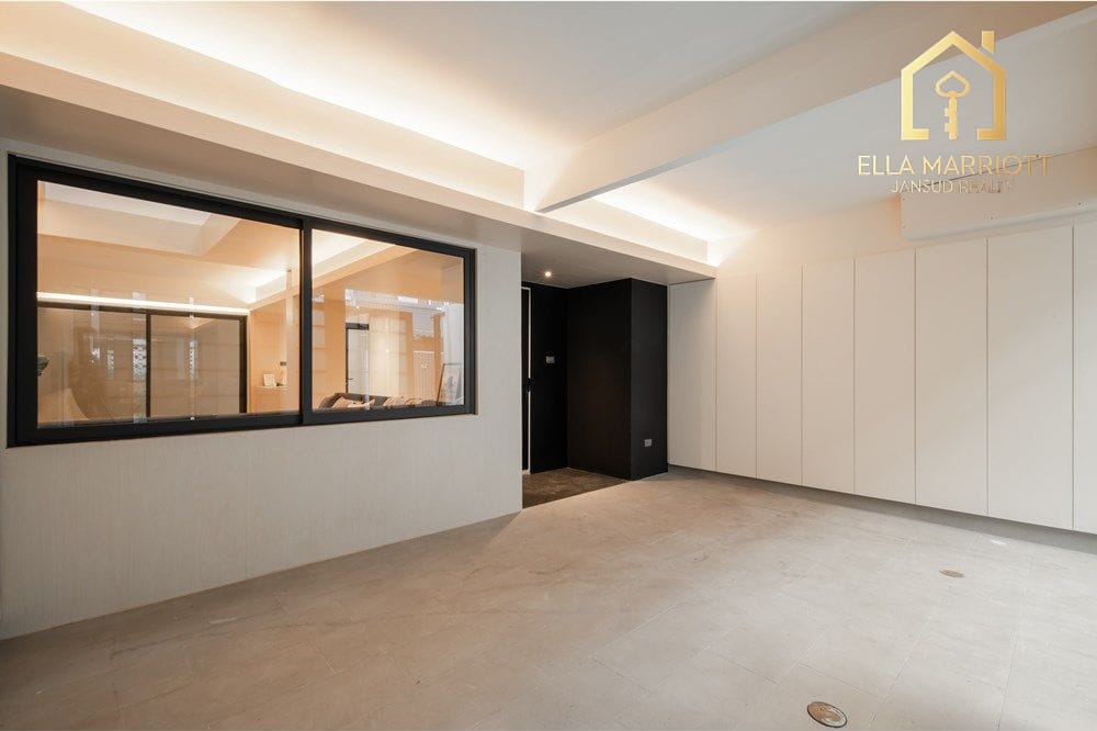 Sale 8.7MB | Renovated Townhome | Pridi 14 | 1km to BTS Phra Khanong 24