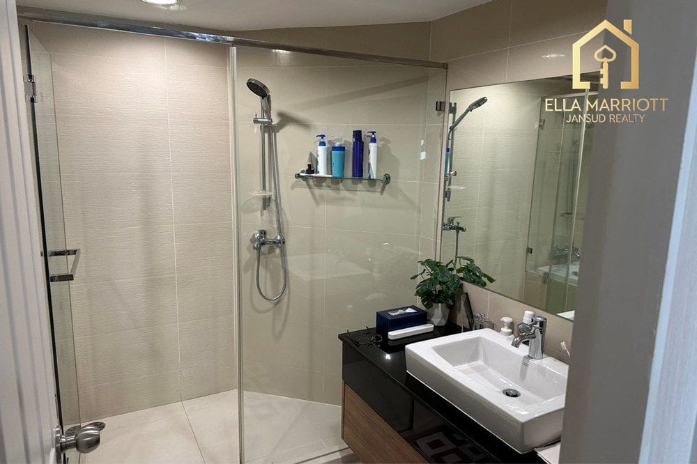 2-Bedroom Condo at Belle Grand Rama 9 10