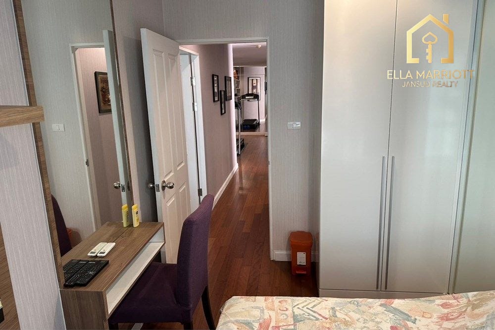 2-Bedroom Condo at Belle Grand Rama 9 14