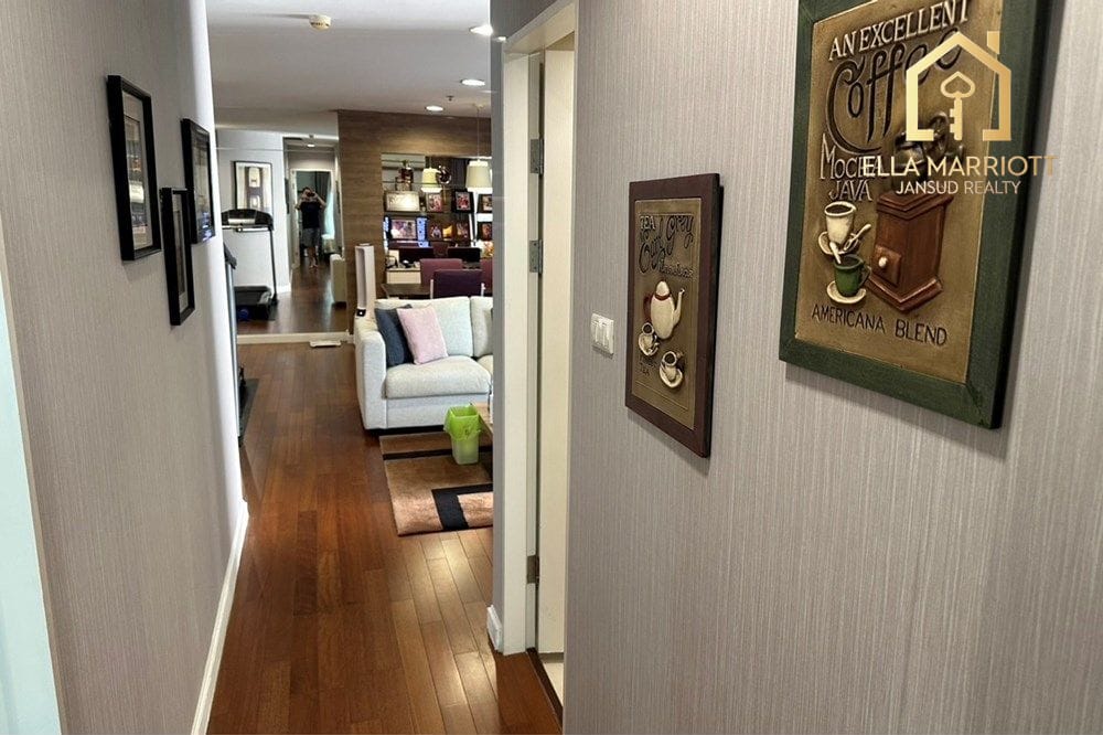 2-Bedroom Condo at Belle Grand Rama 9 15