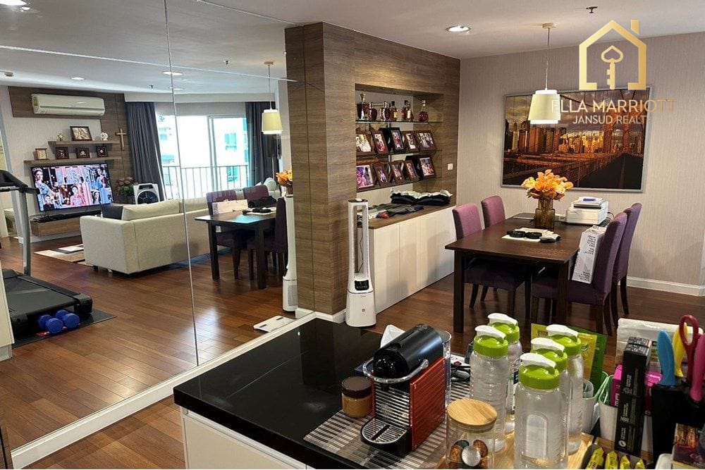 2-Bedroom Condo at Belle Grand Rama 9 3