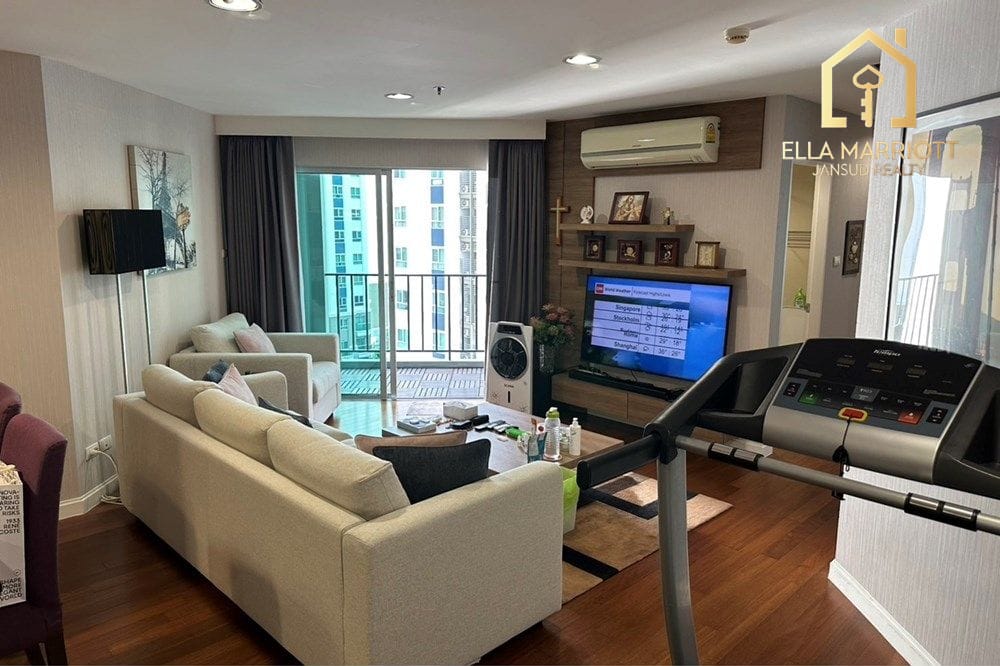 2-Bedroom Condo at Belle Grand Rama 9 5