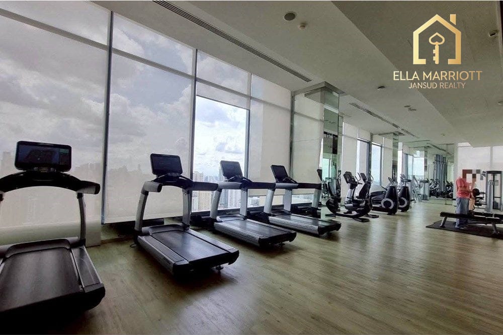 Urban Oasis: Watthana Condo in Bangkok 15