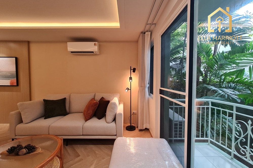 Newly Renovated 2-Bedroom Corner Unit | Low-Rise Condo in Thonglor 3