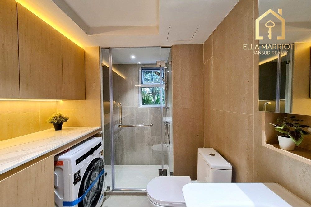 Newly Renovated 2-Bedroom Corner Unit | Low-Rise Condo in Thonglor 8