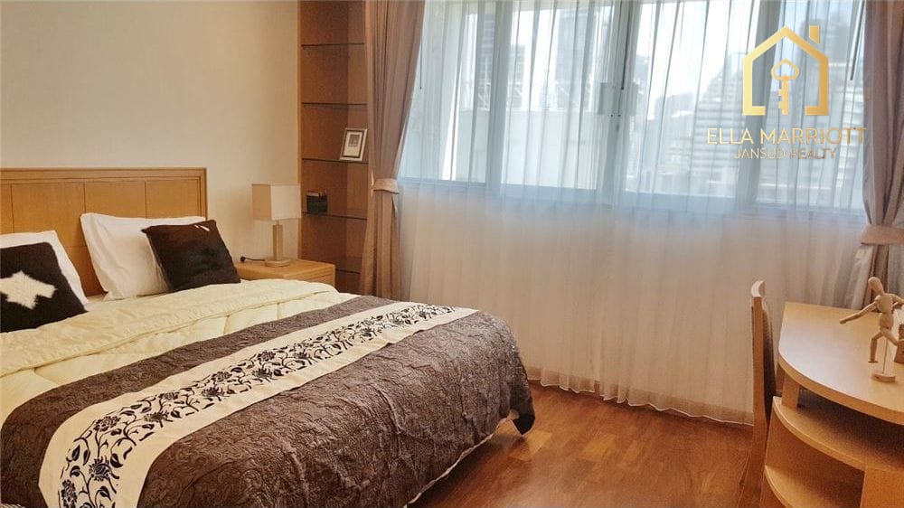 Apartmet 3 Bedrooms+Family room For Rent near BTS Phromphong 11