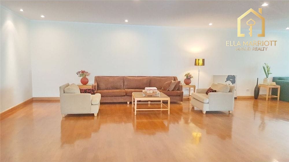 Apartmet 3 Bedrooms+Family room For Rent near BTS Phromphong 2
