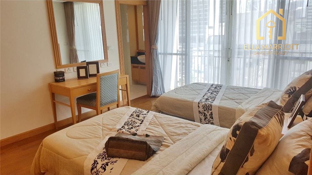 Apartmet 3 Bedrooms+Family room For Rent near BTS Phromphong 9