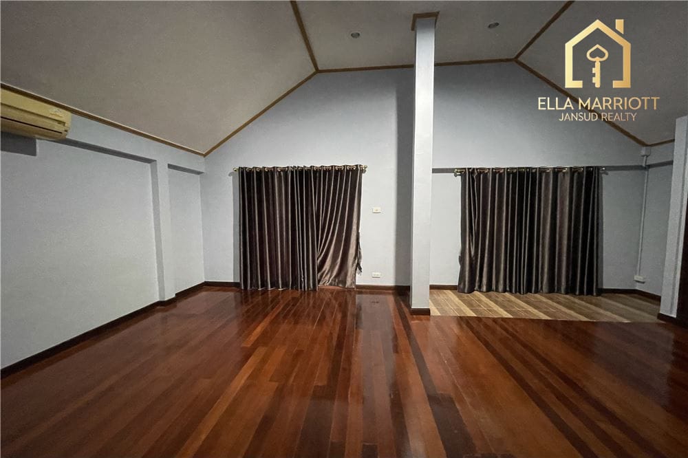 Spacious 4BR Family Home in Sukhumvit 71 Compound - For Rent 10