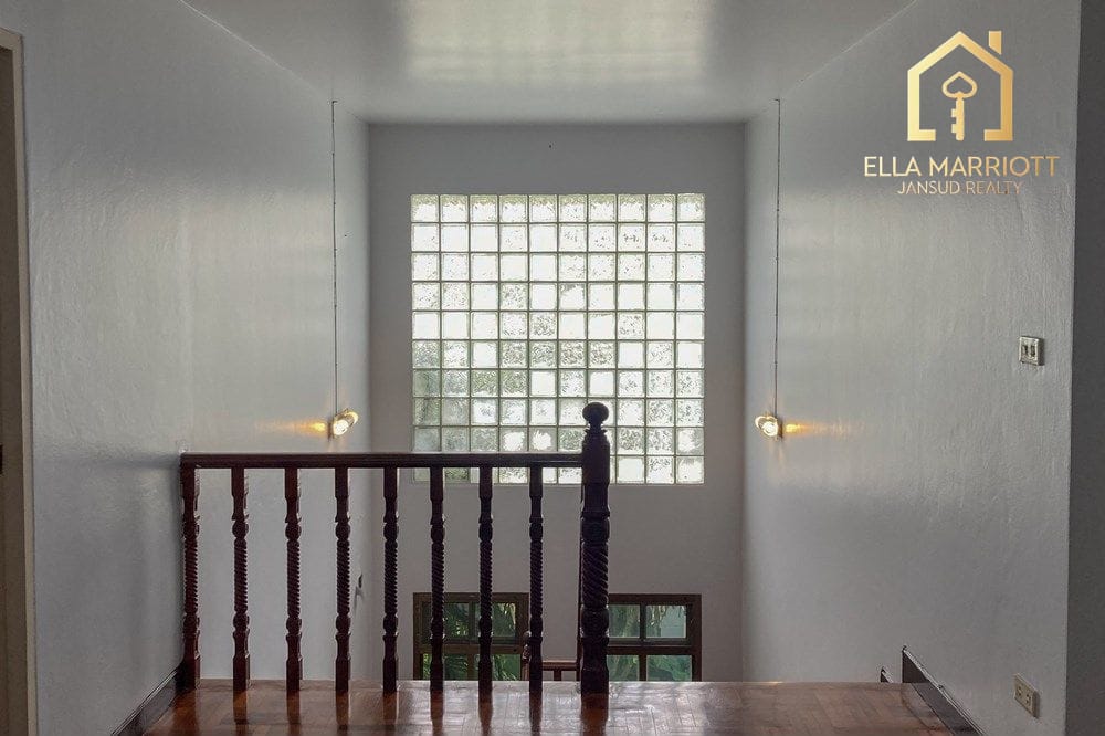 4-Bedroom House for Rent near Soonvijai BTS Thonglor 10