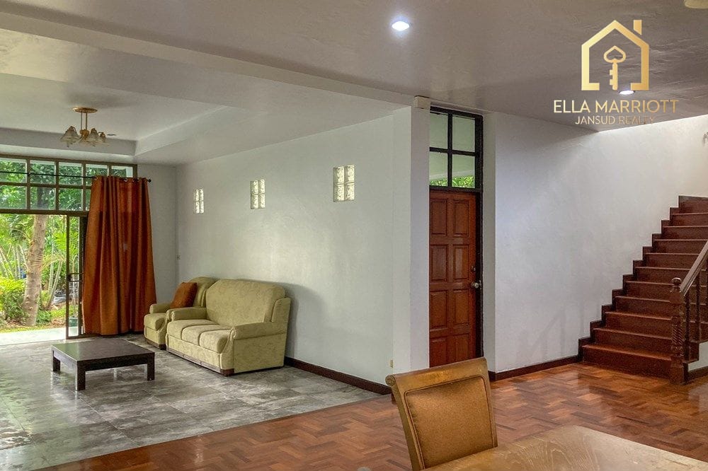4-Bedroom House for Rent near Soonvijai BTS Thonglor 6