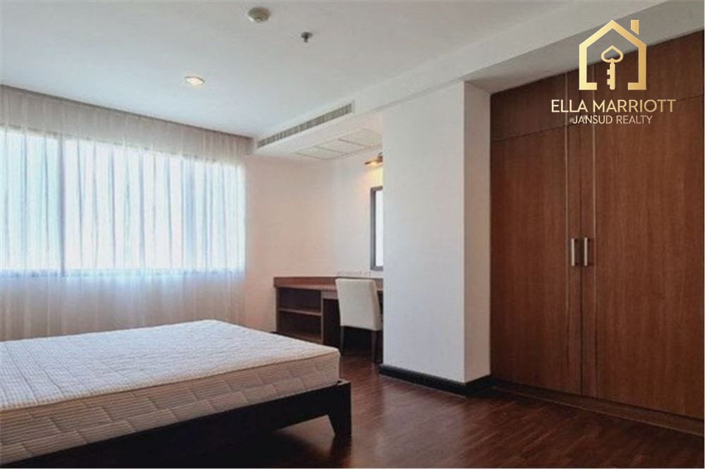 3-Bedroom Condo for Rent in Ekkamai 11