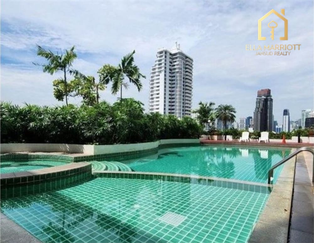 3-Bedroom Condo for Rent in Ekkamai 12