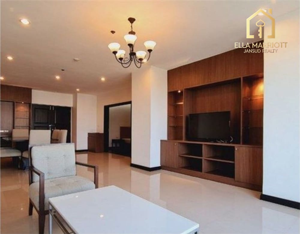 3-Bedroom Condo for Rent in Ekkamai 2