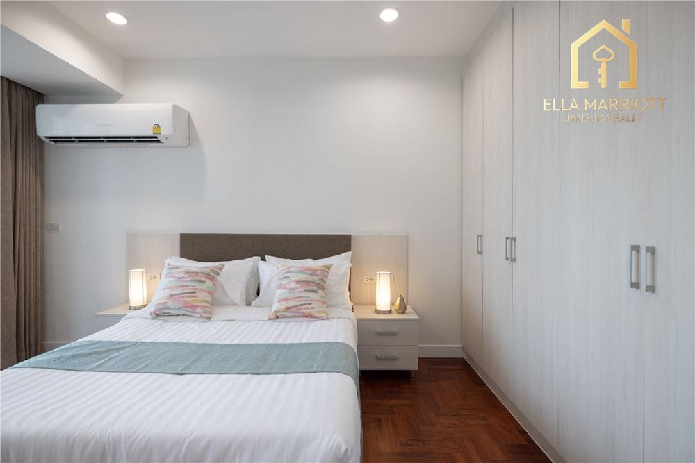 Newly Renovated 3-Bedroom Pet-Friendly Condo for Rent in Sukhumvit 24 10