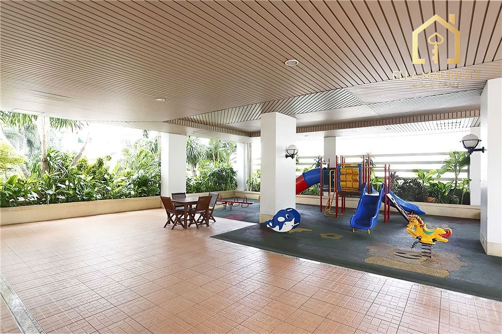 Newly Renovated 3-Bedroom Pet-Friendly Condo for Rent in Sukhumvit 24 12