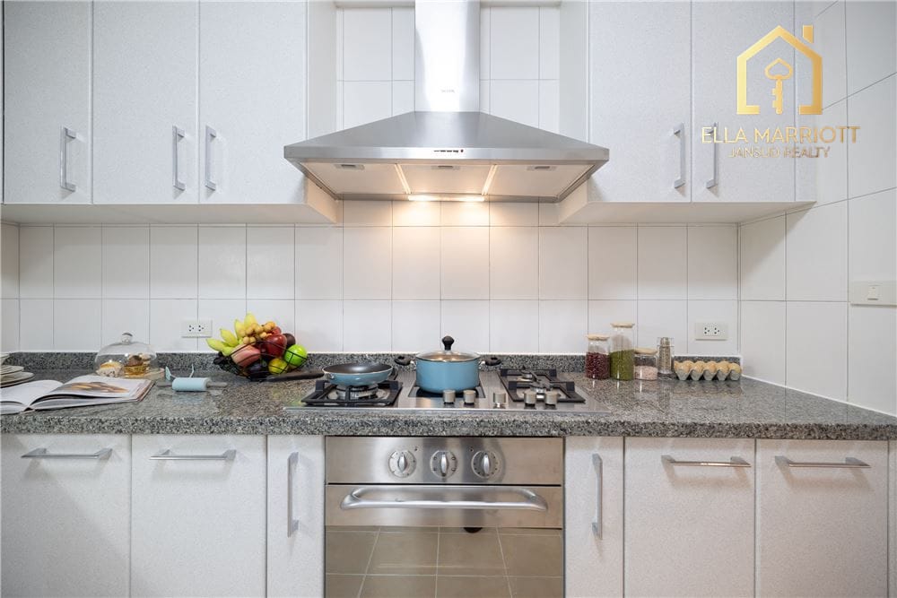Newly Renovated 3-Bedroom Pet-Friendly Condo for Rent in Sukhumvit 24 5