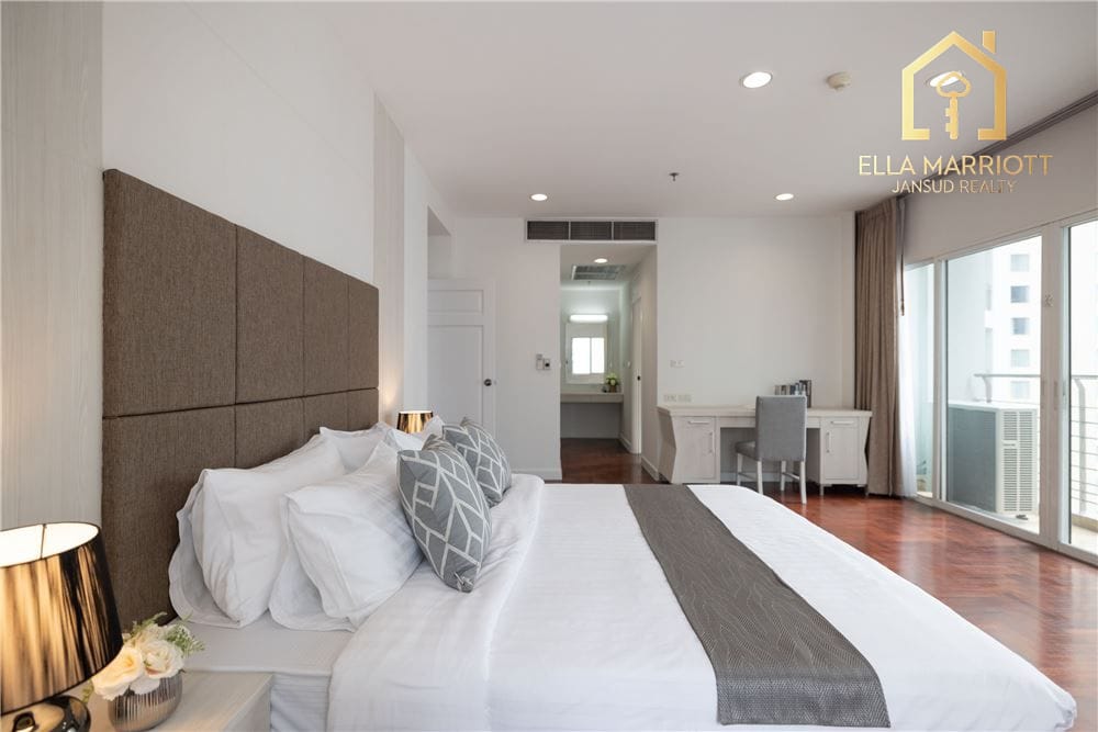 Newly Renovated 3-Bedroom Pet-Friendly Condo for Rent in Sukhumvit 24 6